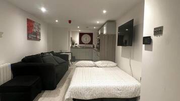 Apartment | 1 bedroom, iron/ironing board, free WiFi, bed sheets