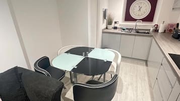 Apartment | Dining