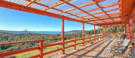 Comfort House, Ocean View | Terrace/patio