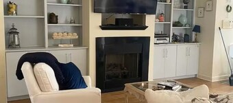 Beautiful 4-bedroom condo with WiFi, AC in fabulous Florence Downtown near UNA