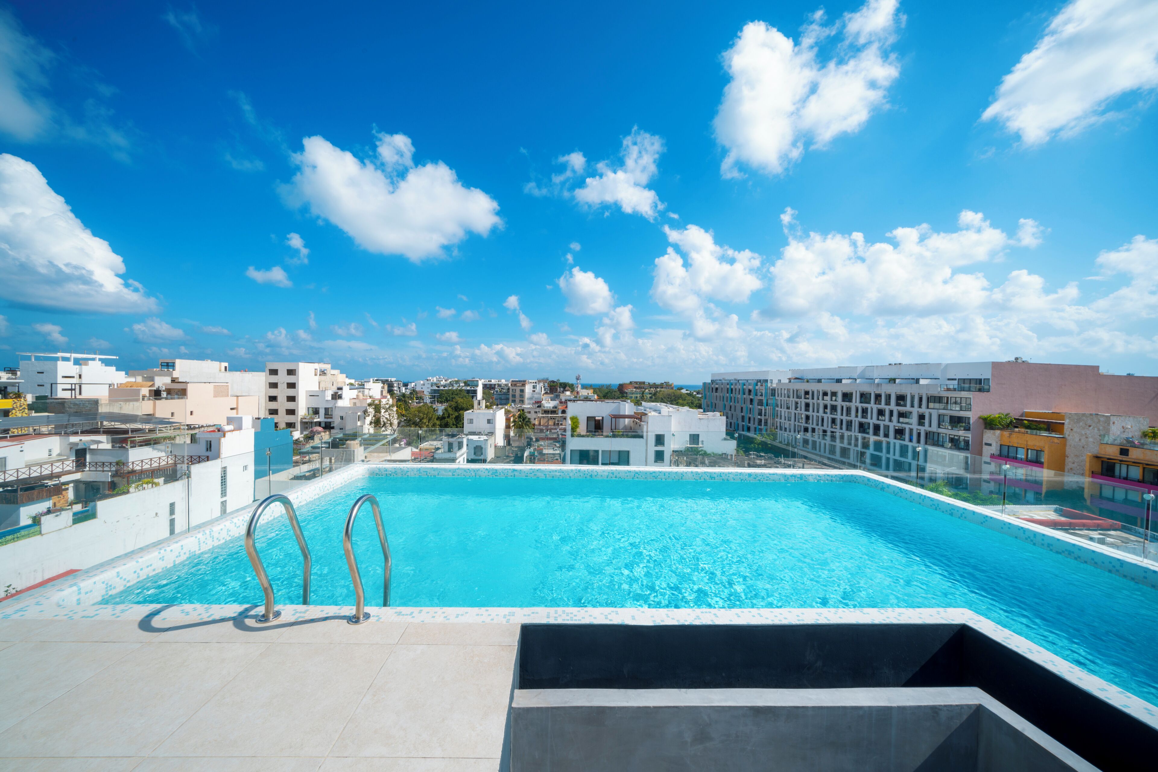 Hồ bơi ngoài trời 