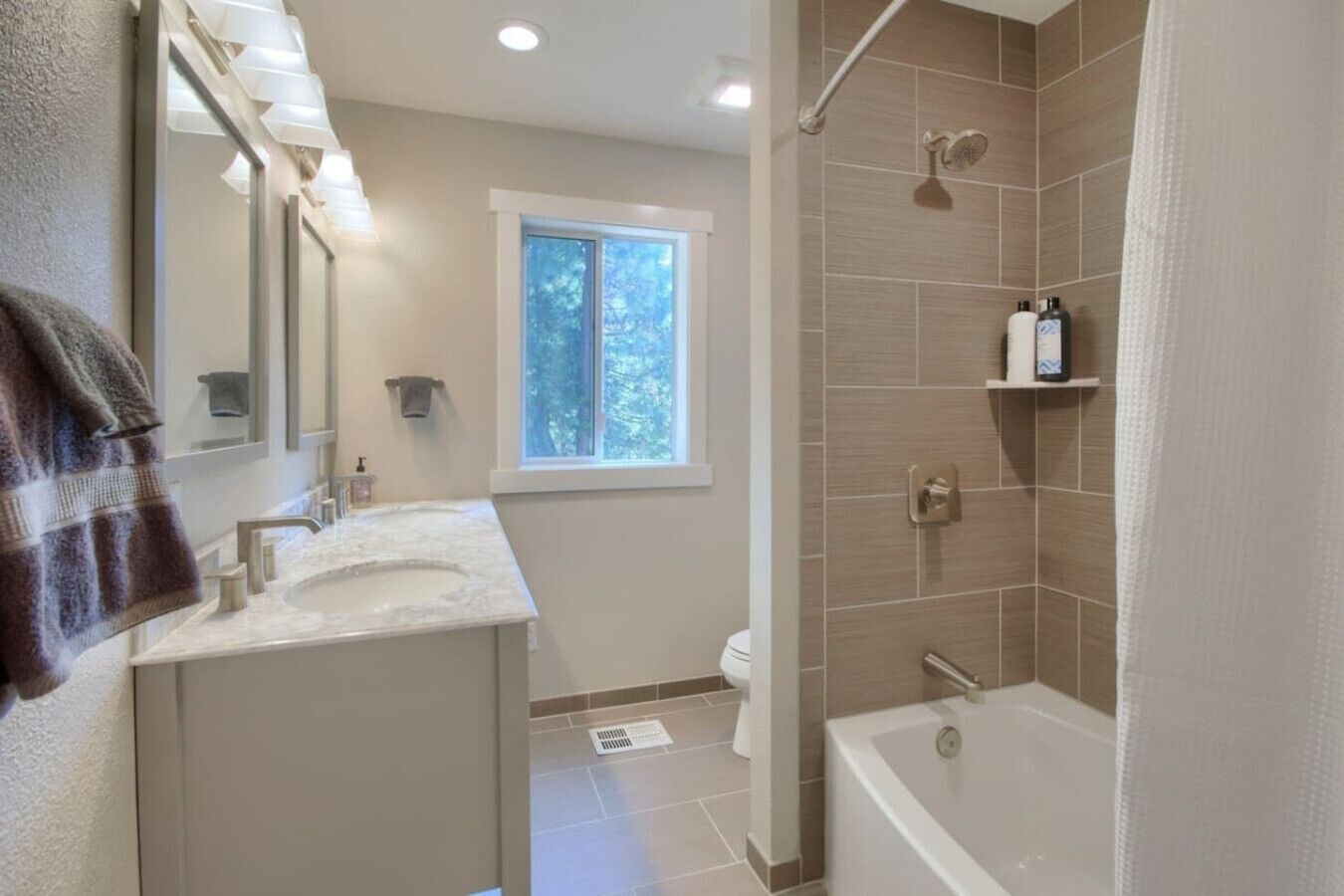 Amenidades de baño ecológicas, secadora de cabello, jabón, shampoo 