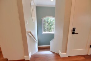 Interior - Inside Yosemite! Park Reservations Included / Sleeps 10 (Yosemite National Park)
