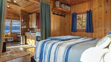 1 bedroom, desk, iron/ironing board, WiFi