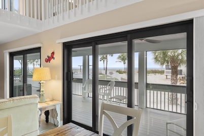 Perfect Beachfront Retreat Captiva Island - Sleeps 8