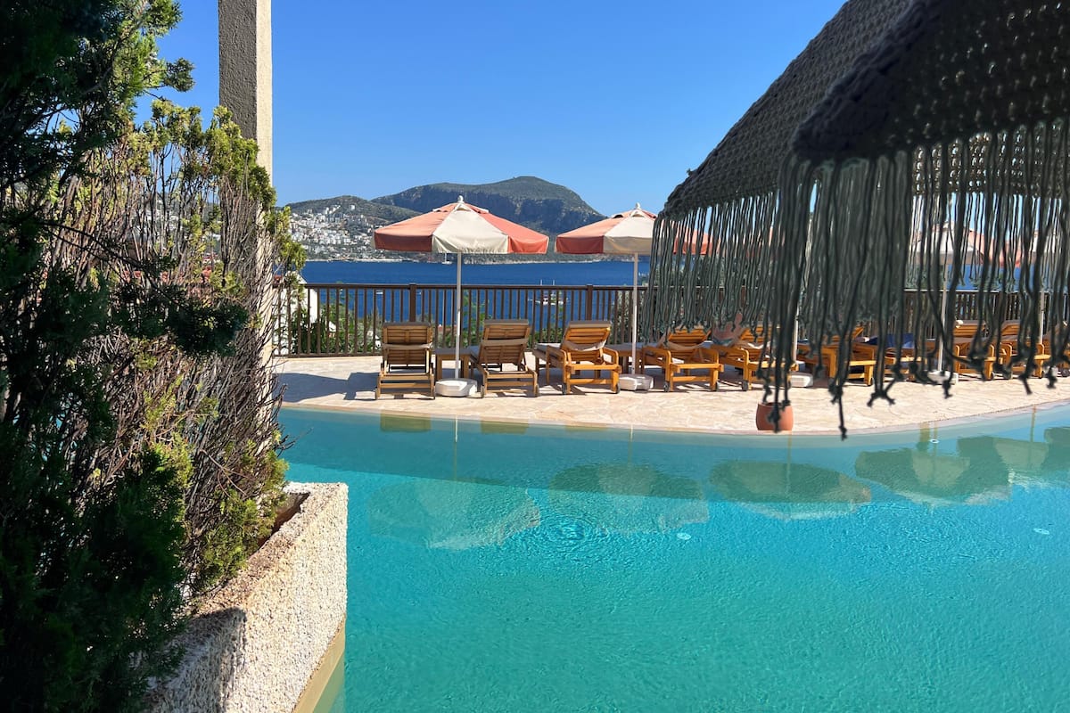 Superior Double Room, Pool View | Courtyard view