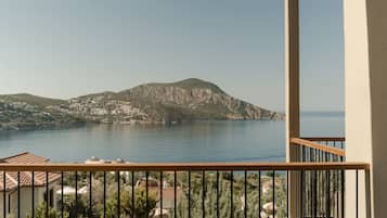 Standard Double Room, Balcony, Sea View | Balcony