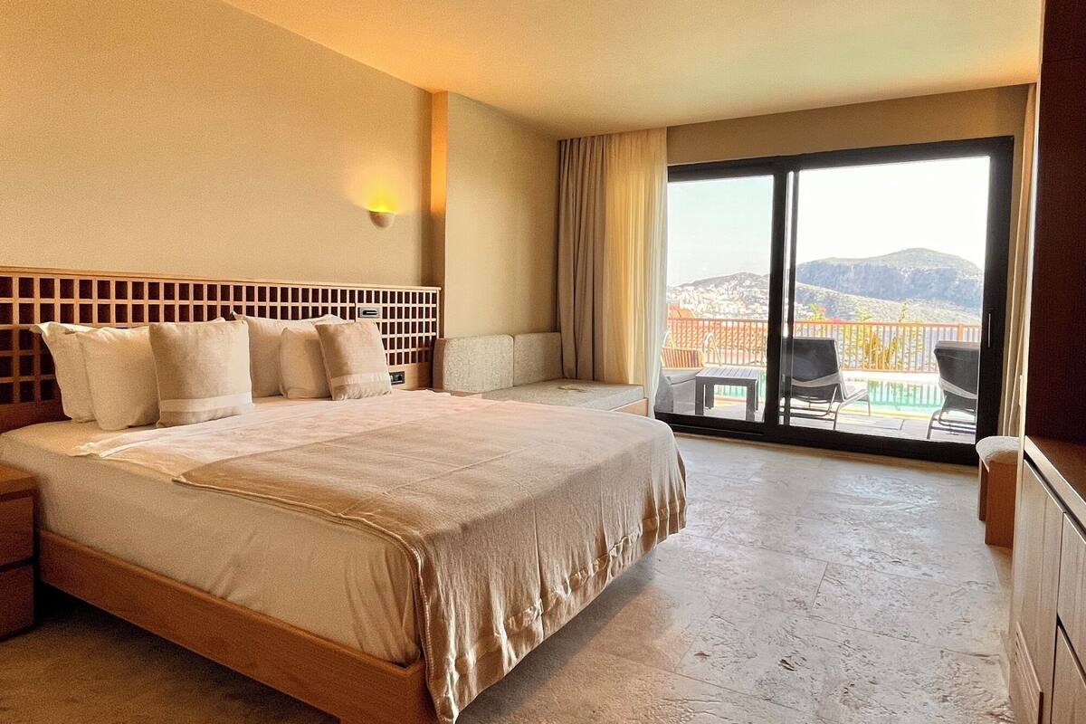 Artículos del minibar gratis y caja de seguridad en la habitación 