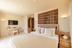 Artículos del minibar gratis y caja de seguridad en la habitación 