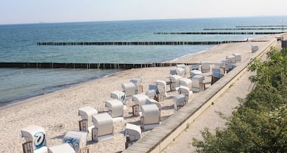 Wunderschöne, großzügige 2 Zimmerwohnung mit Terrasse, ideal geeigent für die Familie mit bis zu 3 Kindern.