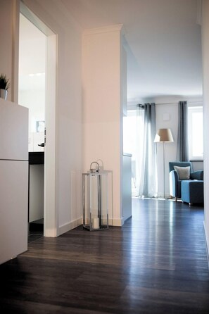 Unclassified image, 3 of 18, button