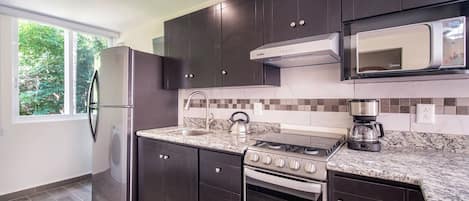 Fridge, microwave, oven, stovetop