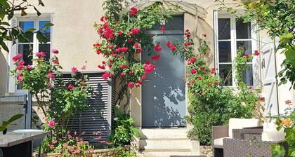 Maison clim jardin Tours centre 8 personnes 4 chambres
