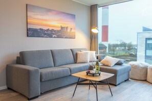 تلفزيون، كُتُب، ستيريو