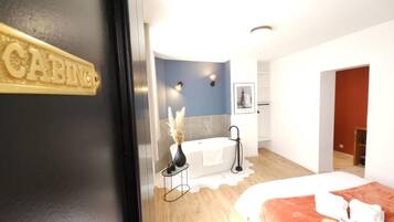 1 slaapkamer, een strijkplank/strijkijzer, gratis wifi, beddengoed