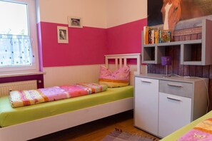 2 chambres, accès au Wi-Fi (inclus), literie fournie