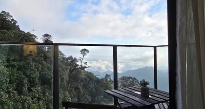 Cozy hotel suite in marvelous Genting Highlands with mountain view, WiFi