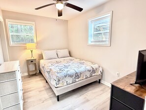 2 bedrooms, desk, iron/ironing board, free WiFi