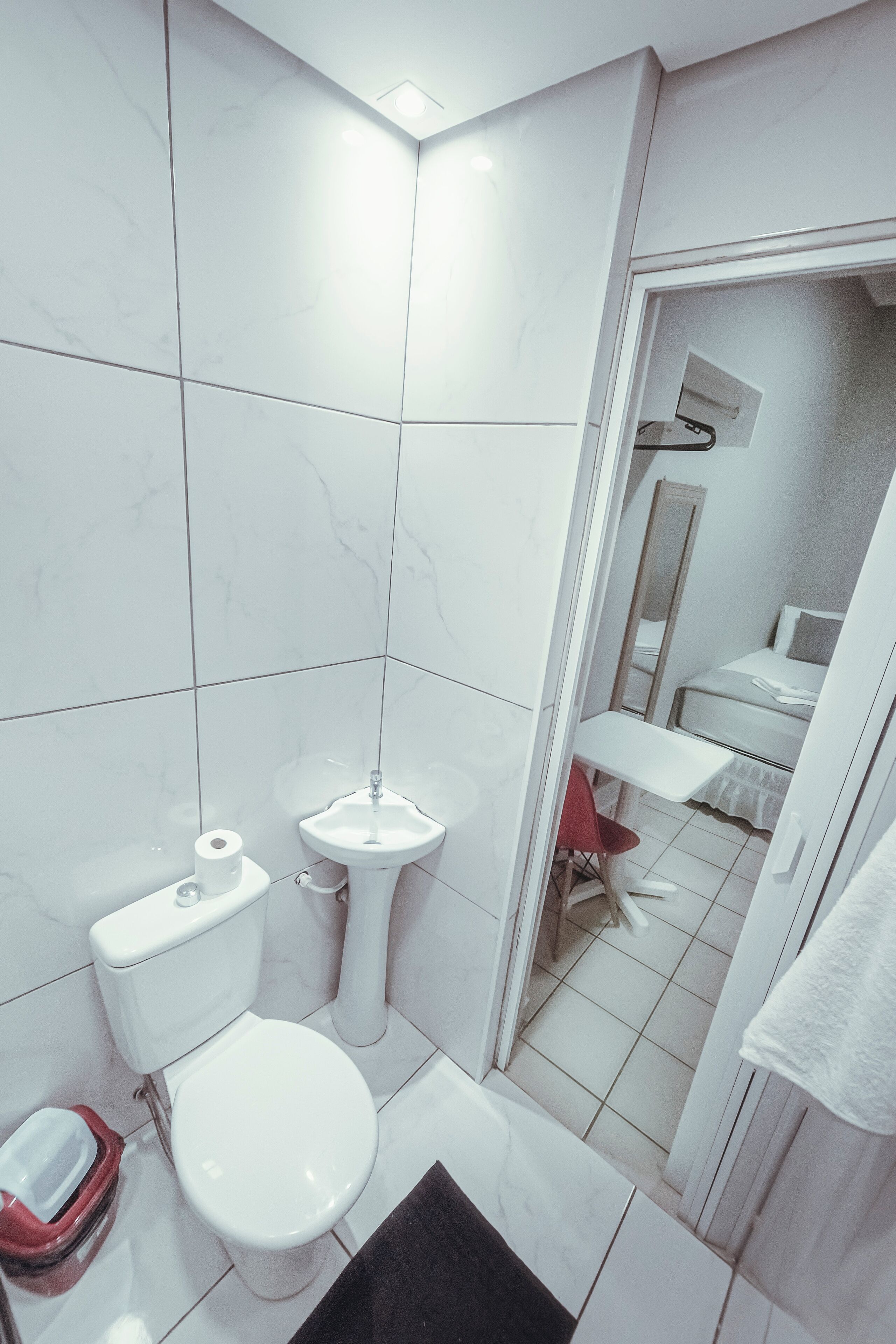 Twin Room, 2 Twin Beds | Bathroom | Shower, towels, soap, shampoo