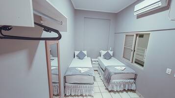 Camera con 2 letti singoli, 2 letti singoli | Wi-Fi gratuito