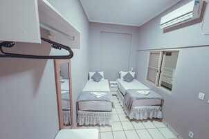 Habitación con 2 camas individuales, 2 camas individuales | Wifi gratis