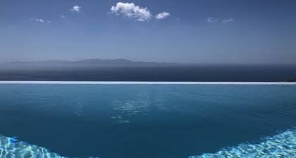 Houses G Y in Kardiani Tinos