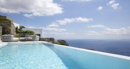 Houses G Y in Kardiani Tinos