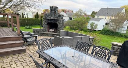 Great Cape House with Outdoor Living near the Beaches
