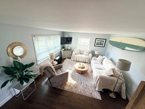 Living area - Great Cape House with Outdoor Living near the Beaches (Middletown)