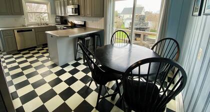 Great Cape House with Outdoor Living near the Beaches