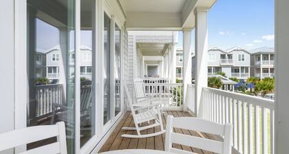 Luxury Townhome in Emerald Isle, NC with elevator and walking distance to beach. Three story spacious townhome.