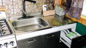 冰箱、微波炉、烤箱、茶具/咖啡用具