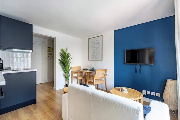 Smart TV, offices