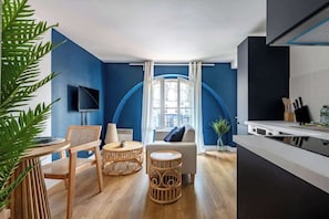 Smart TV, offices