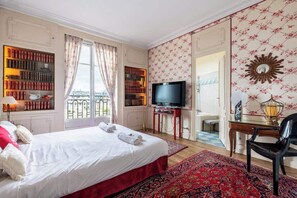 1 camera, una scrivania, ferro/asse da stiro, Wi-Fi gratuito