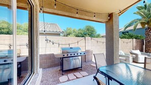 Outdoor dining - Come Vacation in your own Private Pool & Spa!!! (Queen Creek)