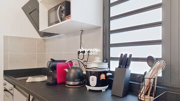 Refrigerador, microondas, horno y lavavajillas