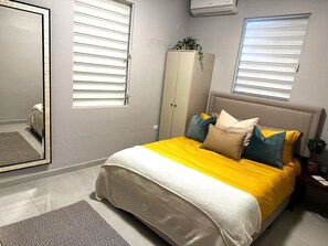 3 bedrooms, iron/ironing board, WiFi, bed sheets