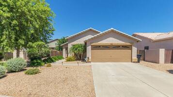 المنطقة المحيطة بالمنشأة