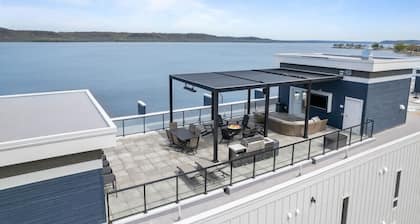 Condo with stunning views of Lake Pepin Unit 104