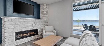 Condo with stunning views of Lake Pepin - Assigned Garage - Unit 105