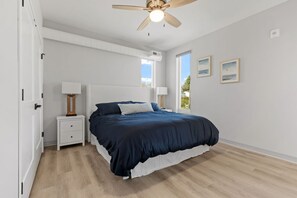 2 bedrooms, iron/ironing board, free WiFi, bed sheets - Condo with beautiful windows overlooking Lake Pepin - Attached Garage - Unit 201 (Lake City)