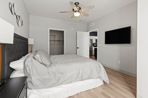 2 chambres, fer et planche à repasser, accès au Wi-Fi (inclus)
