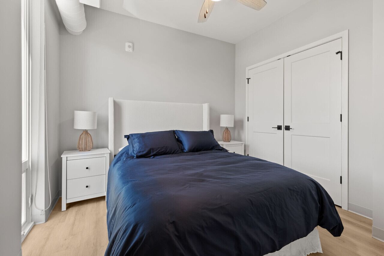 2 slaapkamers, een strijkplank/strijkijzer, gratis wifi, beddengoed