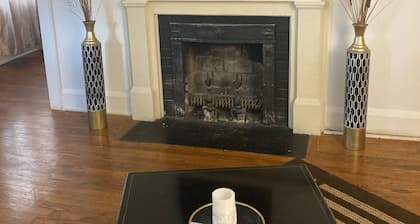 Charming 2-bedroom townhome in quaint Hamlet with WiFi, AC