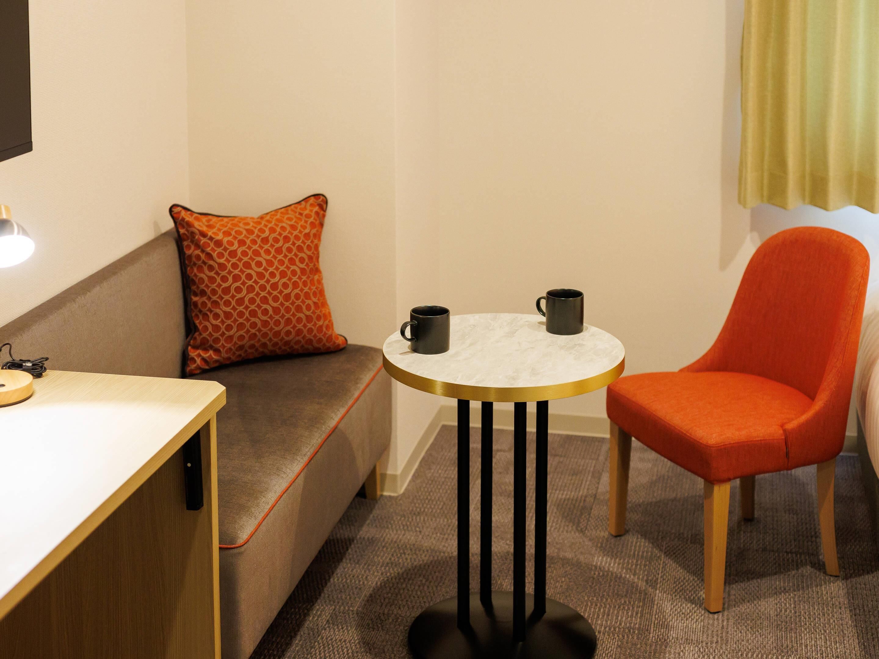 Standard Room, 2 Twin Beds, Non Smoking | Premium bedding, laptop workspace, WiFi (free), bed sheets