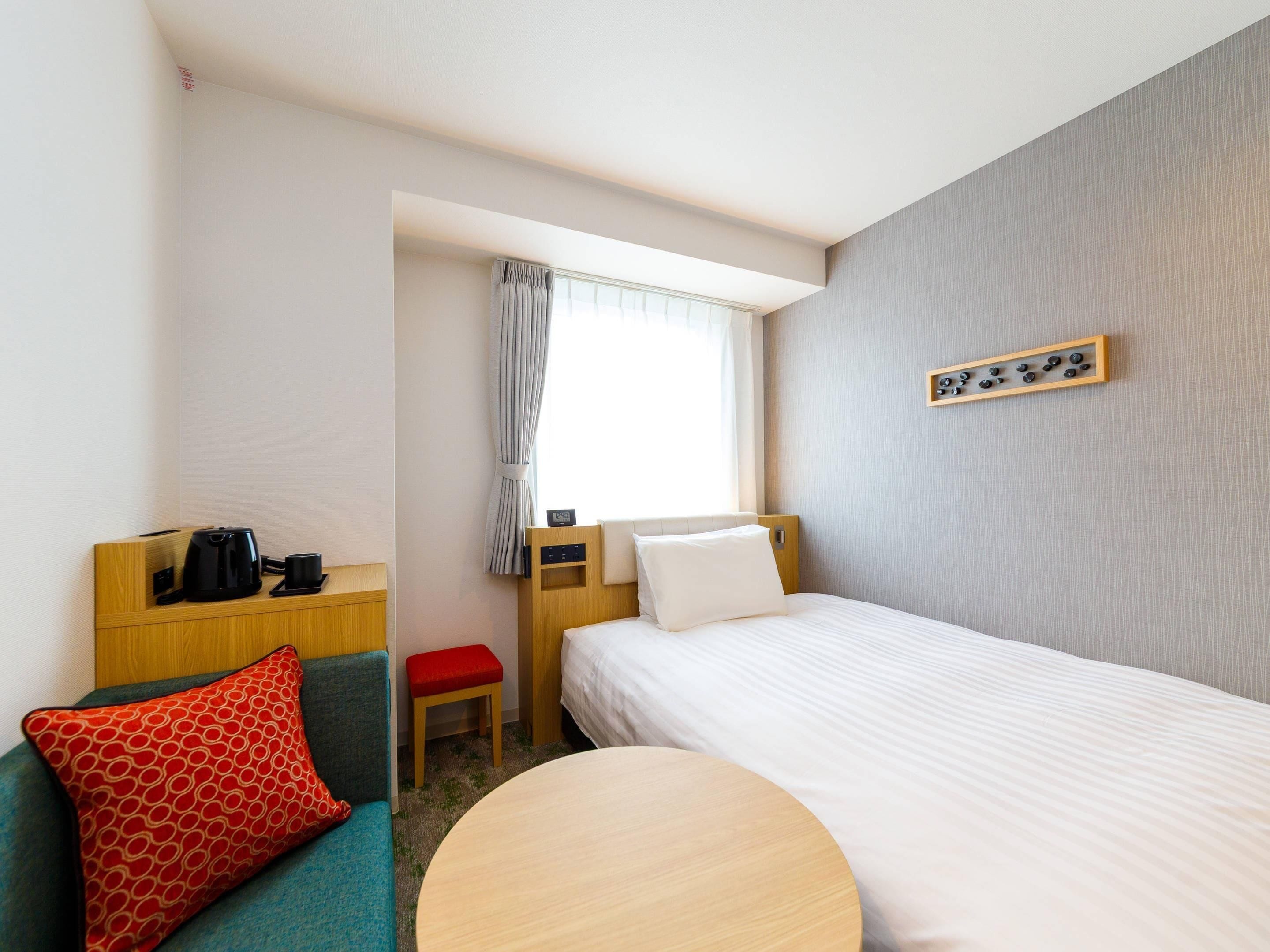 Standard Room, 1 Double Bed, Non Smoking | Free WiFi, bed sheets