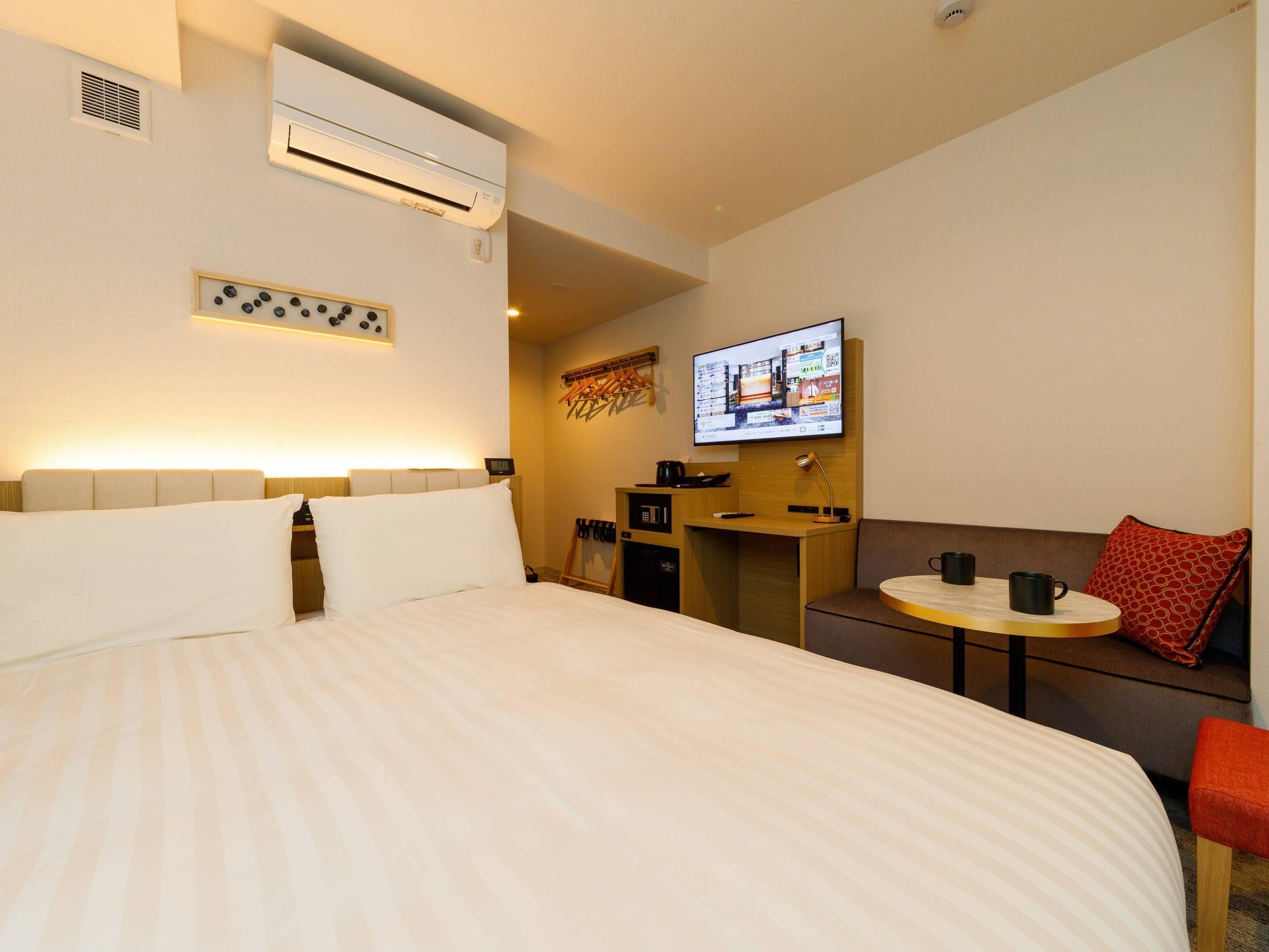 Standard Room, 1 Queen Bed, Non Smoking | Free WiFi, bed sheets