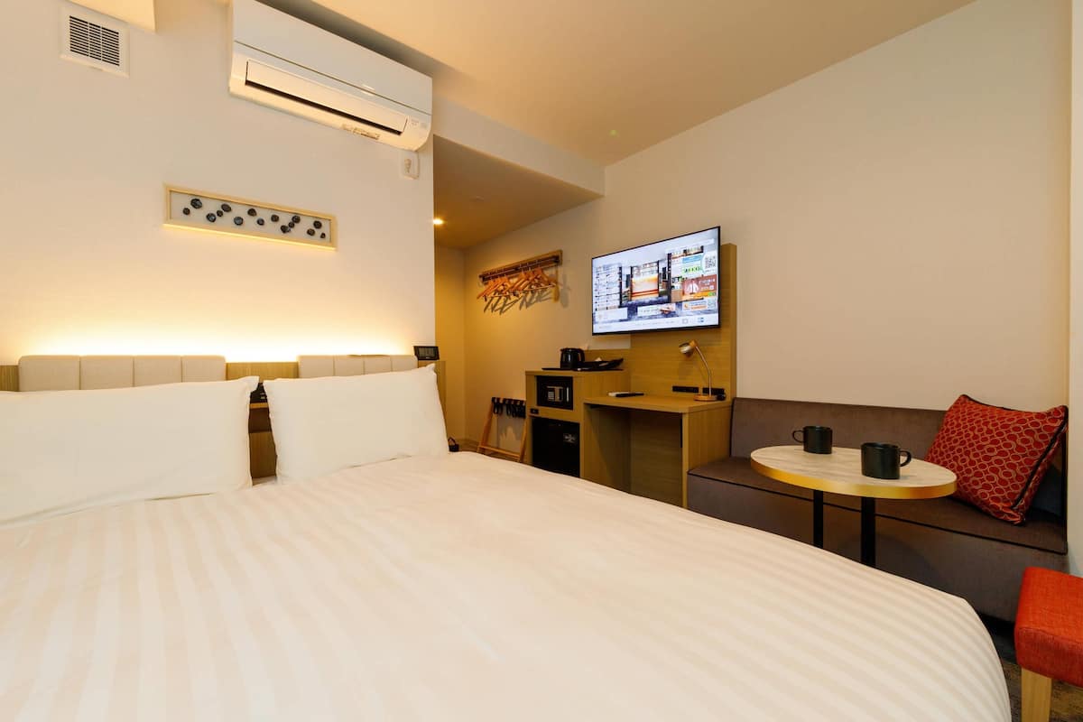 Habitación estándar, 1 cama Queen size, para no fumadores | 1 habitación, wifi gratis y ropa de cama