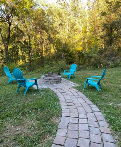 Charming & Secluded Farm House